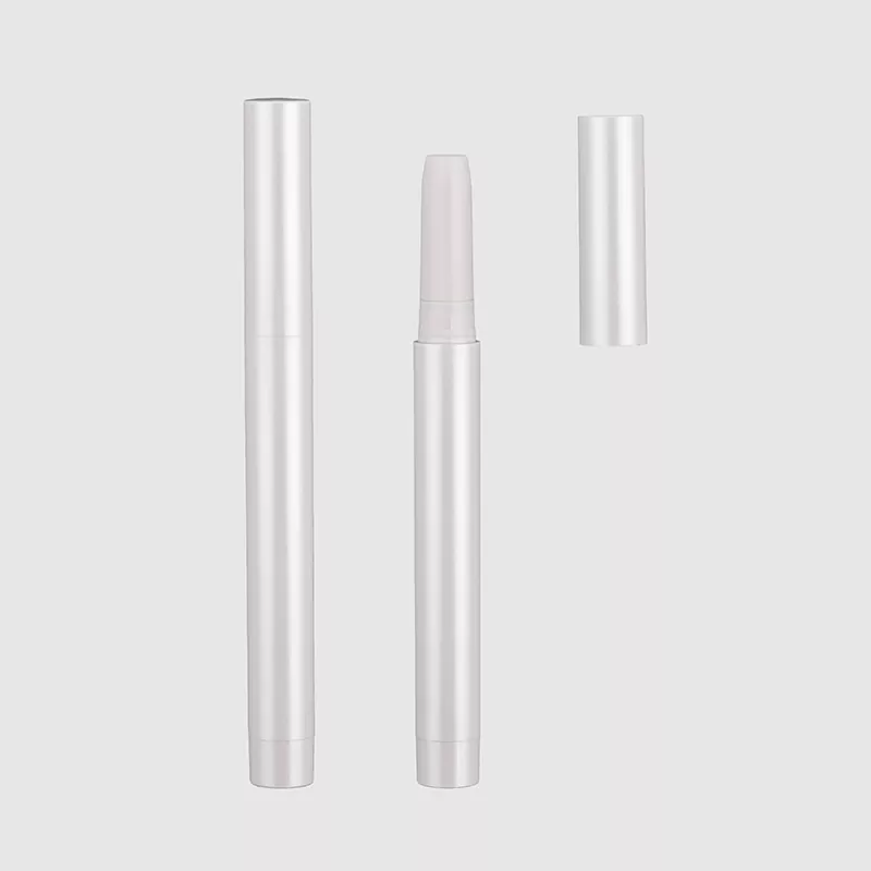 2-in-1 lip of oogpotlood met slijperverpakking