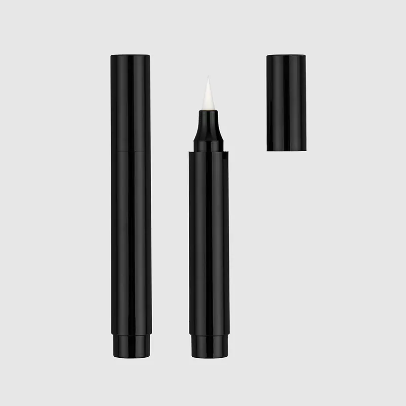 Bold Wing Liquid Eyeliner met katoenen tipverpakking