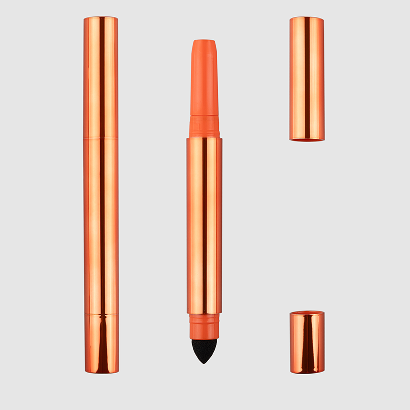 Lip en eyeliner met sponspunt en verpakking